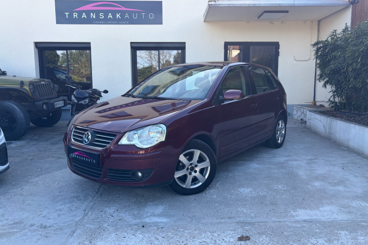 VOLKSWAGEN POLO