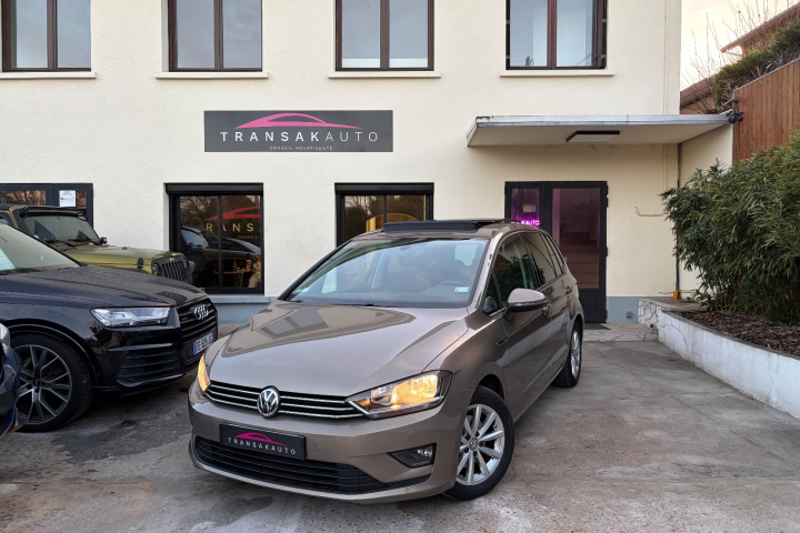 VOLKSWAGEN GOLF SPORTSVAN