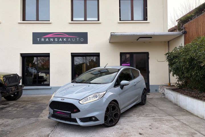 FORD FIESTA ST200